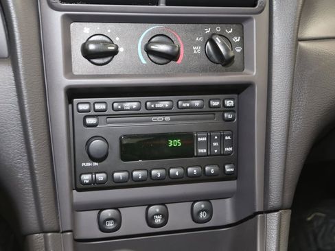 Used 2002 Ford Mustang GT RWD image 28