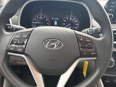 Used 2020 Hyundai Tucson SE image 9