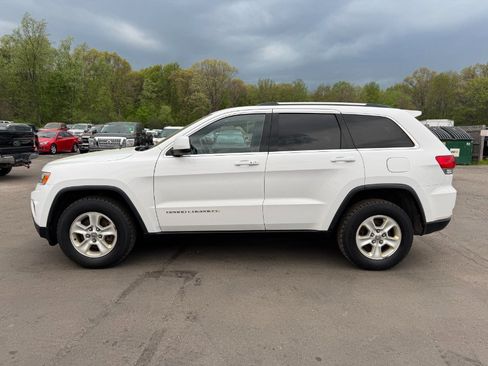 Used 2015 Jeep Grand Cherokee Laredo AWD/4WD image 2