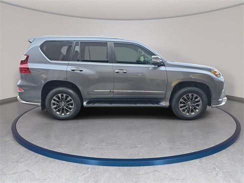 Used 2019 Lexus GX 460 Premium image 5