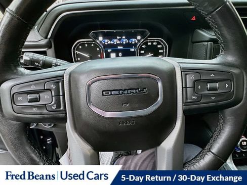 Used 2021 GMC Yukon XL Denali AWD/4WD image 15