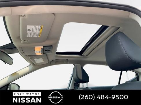 Used 2024 Nissan Altima 2.5 SV w/ SV Premium Package FWD image 28