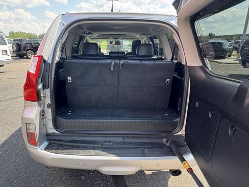 Used 2012 Lexus GX 460 Premium AWD/4WD image 34