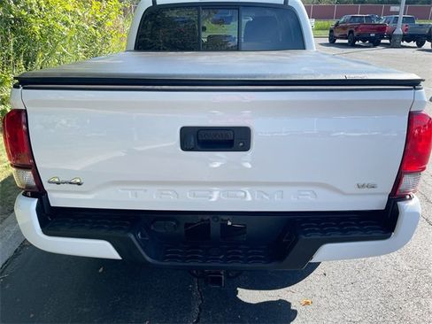 Used 2020 Toyota Tacoma SR image 28
