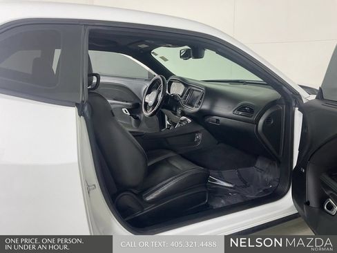 Used 2020 Dodge Challenger SXT w/ Plus Package RWD image 13