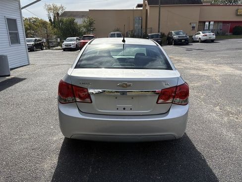 Used 2014 Chevrolet Cruze LT image 8