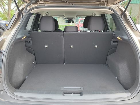 Certified 2025 Nissan Kicks SV FWD image 11