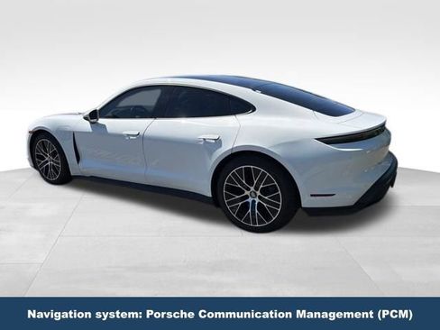Used 2023 Porsche Taycan image 5