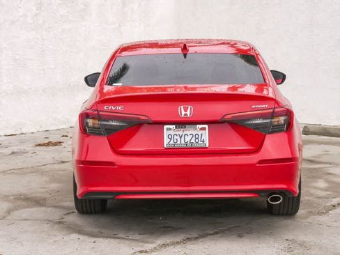 Used 2023 Honda Civic Sport image 8