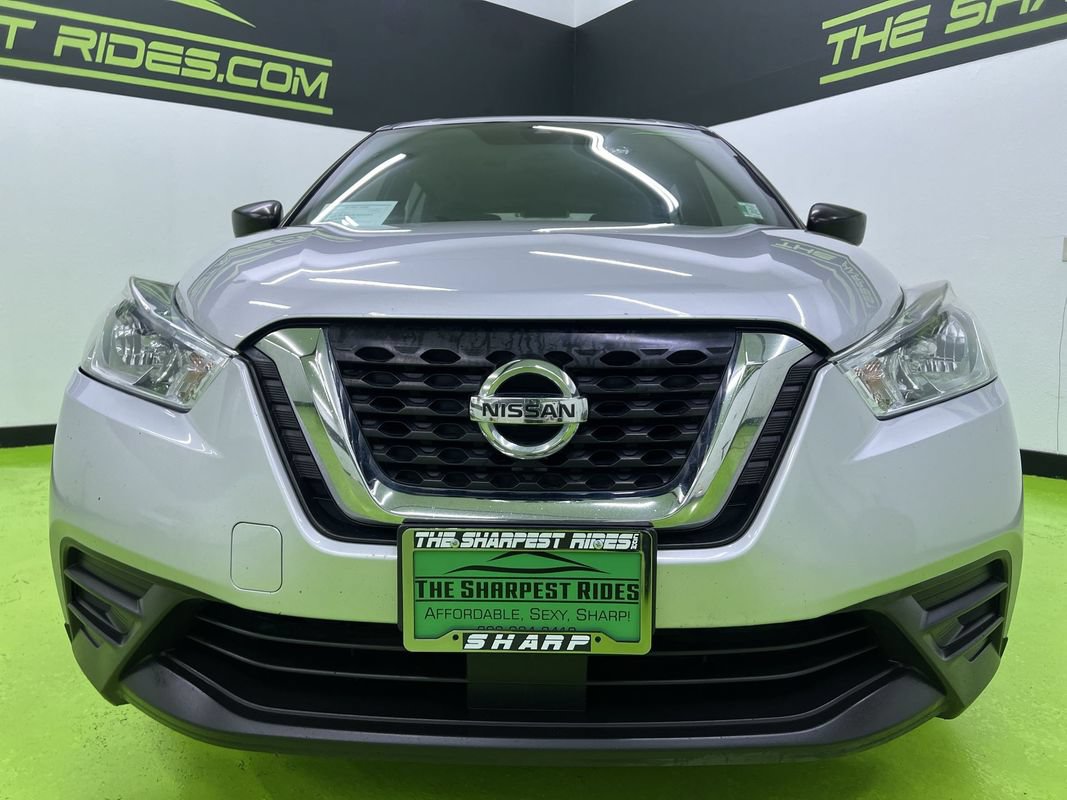 Used 2020 Nissan Kicks S FWD image 3