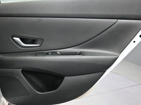 Certified 2025 Hyundai Elantra SEL w/ Cargo Package image 14