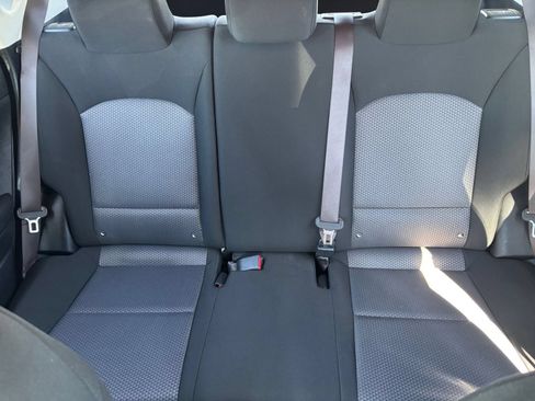 Used 2025 Kia Soul LX w/ LX Technology Package FWD image 36