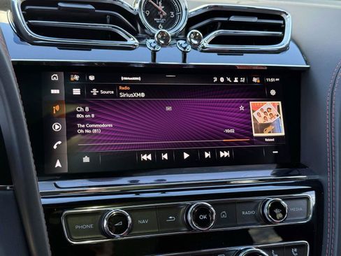 Used 2022 Bentley Bentayga Speed image 43