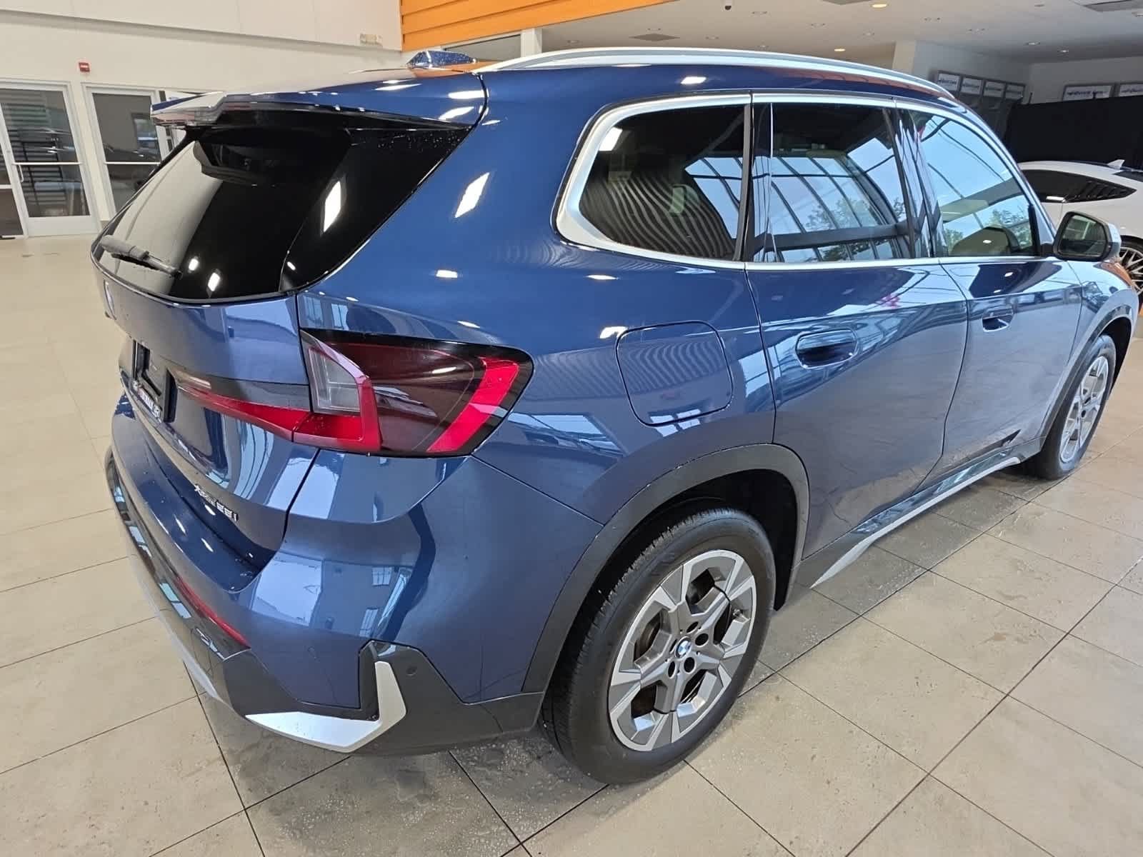 Used 2023 BMW X1 xDrive28i w/ Convenience Package AWD/4WD image 10
