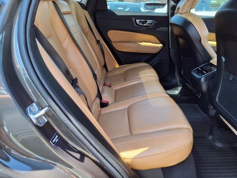Used 2020 Volvo XC60 T5 Inscription w/ Protection Package Premier AWD/4WD image 14
