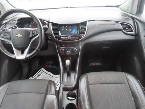 Used 2017 Chevrolet Trax LT w/ LT Convenience Package image 24