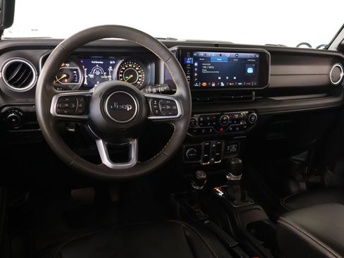 Used 2024 Jeep Wrangler Unlimited Sahara w/ Safety Group AWD/4WD image 2
