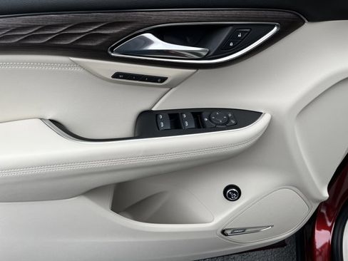 Used 2023 Buick Envision Avenir image 15