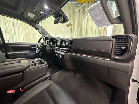 Certified 2025 GMC Sierra 1500 SLT image 21
