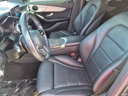 Used 2021 Mercedes-Benz GLC 300 4MATIC image 15
