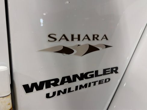 Used 2017 Jeep Wrangler Unlimited Sahara w/ Max Tow Package AWD/4WD image 40