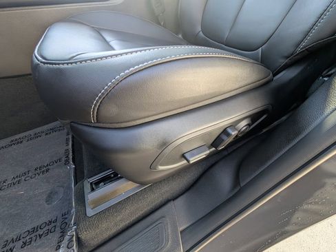 New 2025 Jeep Grand Cherokee Limited image 14