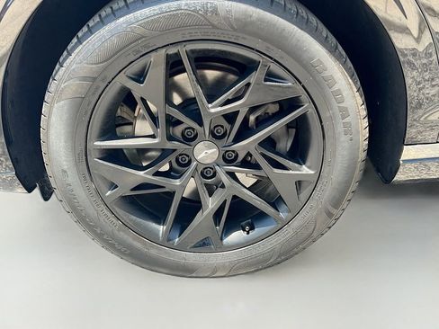 Used 2022 Genesis GV70 2.5T w/ Advanced Package AWD/4WD image 32