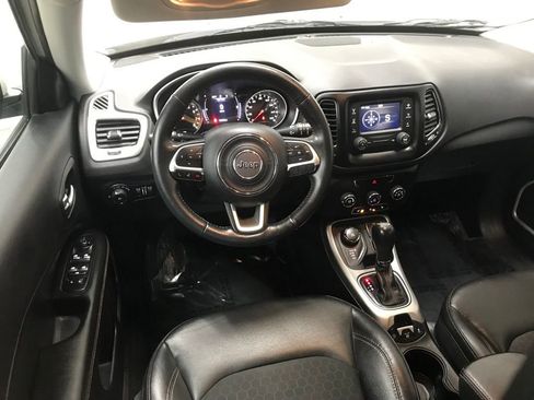 Used 2018 Jeep Compass Latitude w/ Cold Weather Group image 28