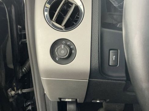 Used 2017 Ford Expedition Limited w/ Equipment Group 301A AWD/4WD image 27