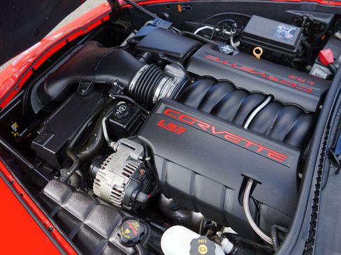 Used 2013 Chevrolet Corvette Grand Sport w/ 3LT Preferred Equipment Group image 10