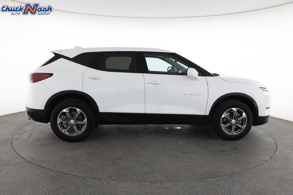 Certified 2026 Chevrolet Blazer LT FWD image 14