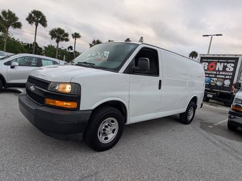 Used 2021 Chevrolet Express 2500 w/ Communications Package RWD image 3