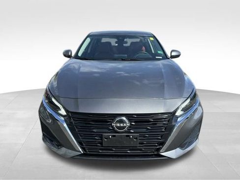 Used 2023 Nissan Altima 2.5 SV image 11