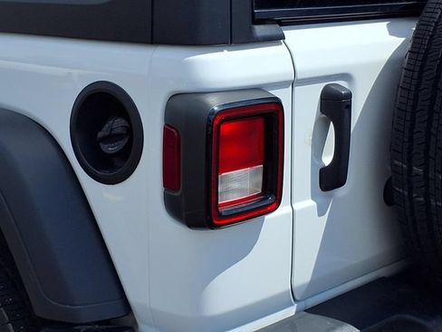 Used 2024 Jeep Wrangler Unlimited Sport AWD/4WD image 21