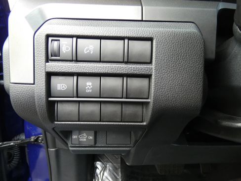 Used 2025 Toyota Tacoma SR5 image 77