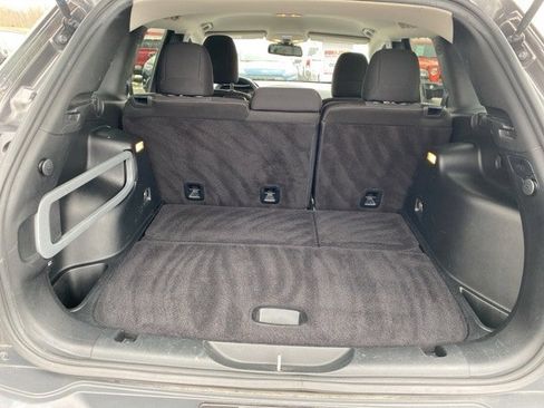 Used 2016 Jeep Cherokee Latitude w/ Cold Weather Group image 50