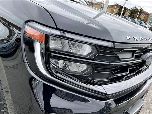 Certified 2025 Ford Expedition Active AWD/4WD image 29