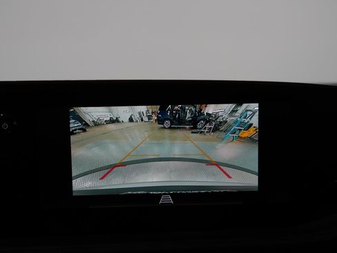 New 2025 Buick Envista Preferred image 33