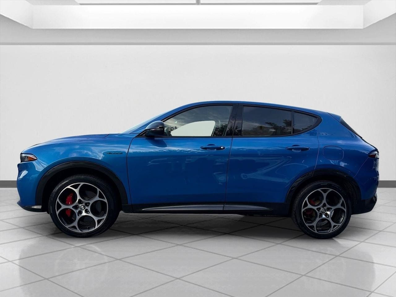 Used 2024 Alfa Romeo Tonale Veloce AWD/4WD image 2