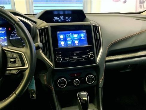 Used 2022 Subaru Crosstrek 2.0i Premium image 6