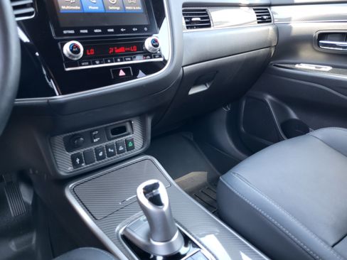 Used 2020 Mitsubishi Outlander GT AWD/4WD image 18