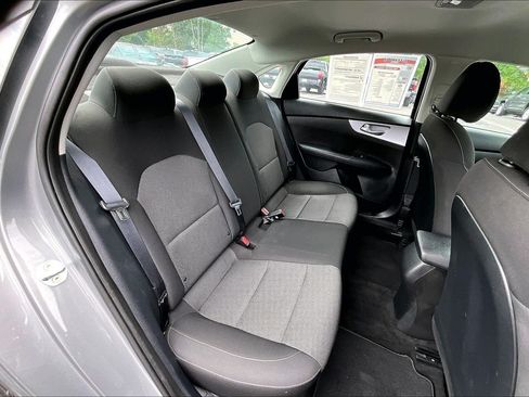 Used 2023 Kia Forte LXS w/ LXS Technology Package FWD image 24