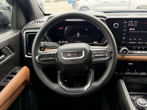 Used 2024 GMC Canyon AT4 w/ Technology Package AWD/4WD image 19