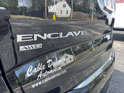 Used 2023 Buick Enclave Avenir w/ Avenir Technology Package AWD/4WD image 32