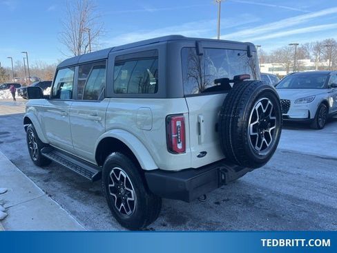Used 2025 Ford Bronco Outer Banks image 6