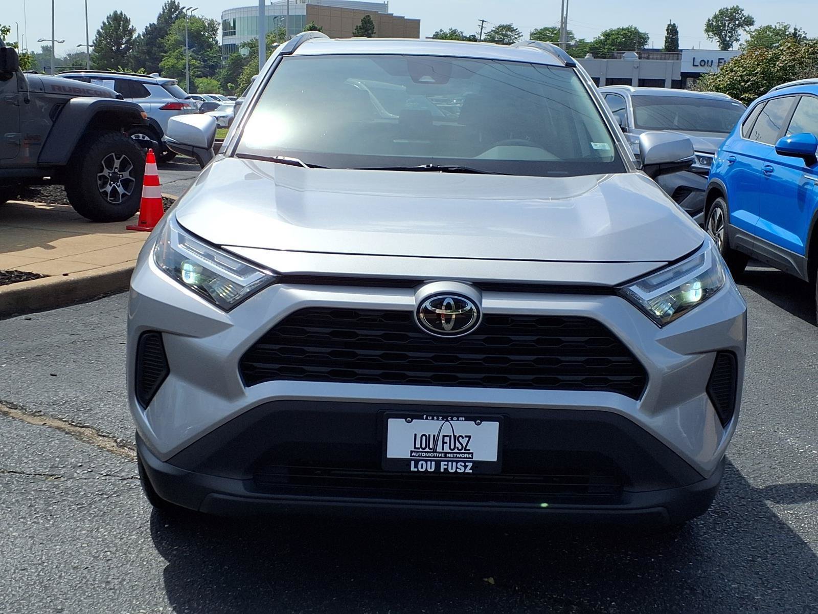 Used 2022 Toyota RAV4 XLE w/ Convenience Package FWD image 21