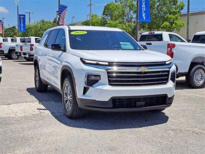 New 2025 Chevrolet Traverse LT