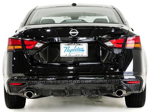 Used 2025 Nissan Altima 2.5 SR FWD image 7