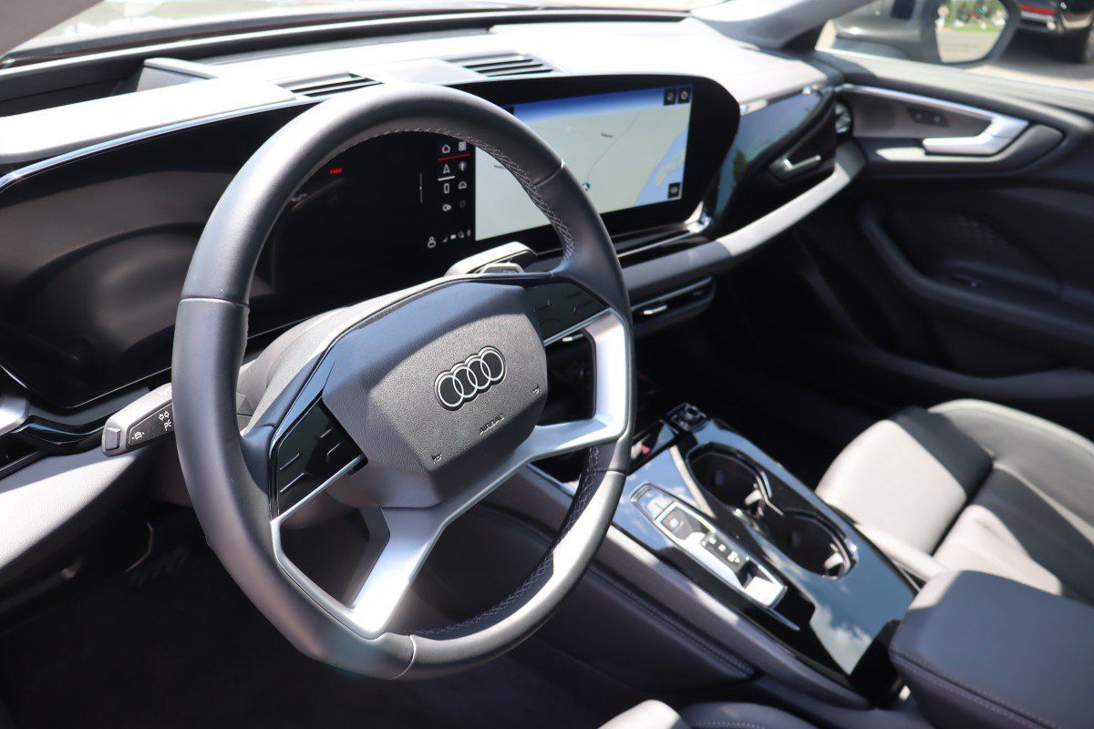 Used 2025 Audi A5 2.0T Premium Plus w/ Premium Plus AWD/4WD image 11