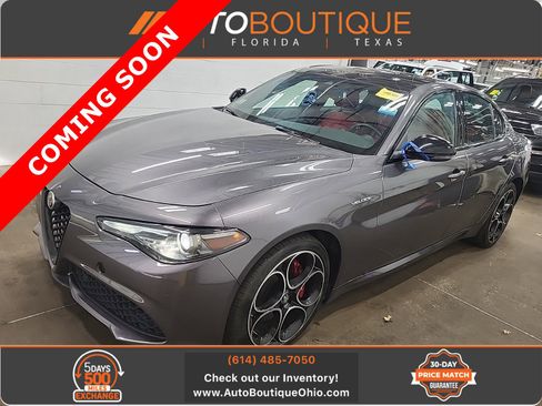Used 2022 Alfa Romeo Giulia Veloce image 1